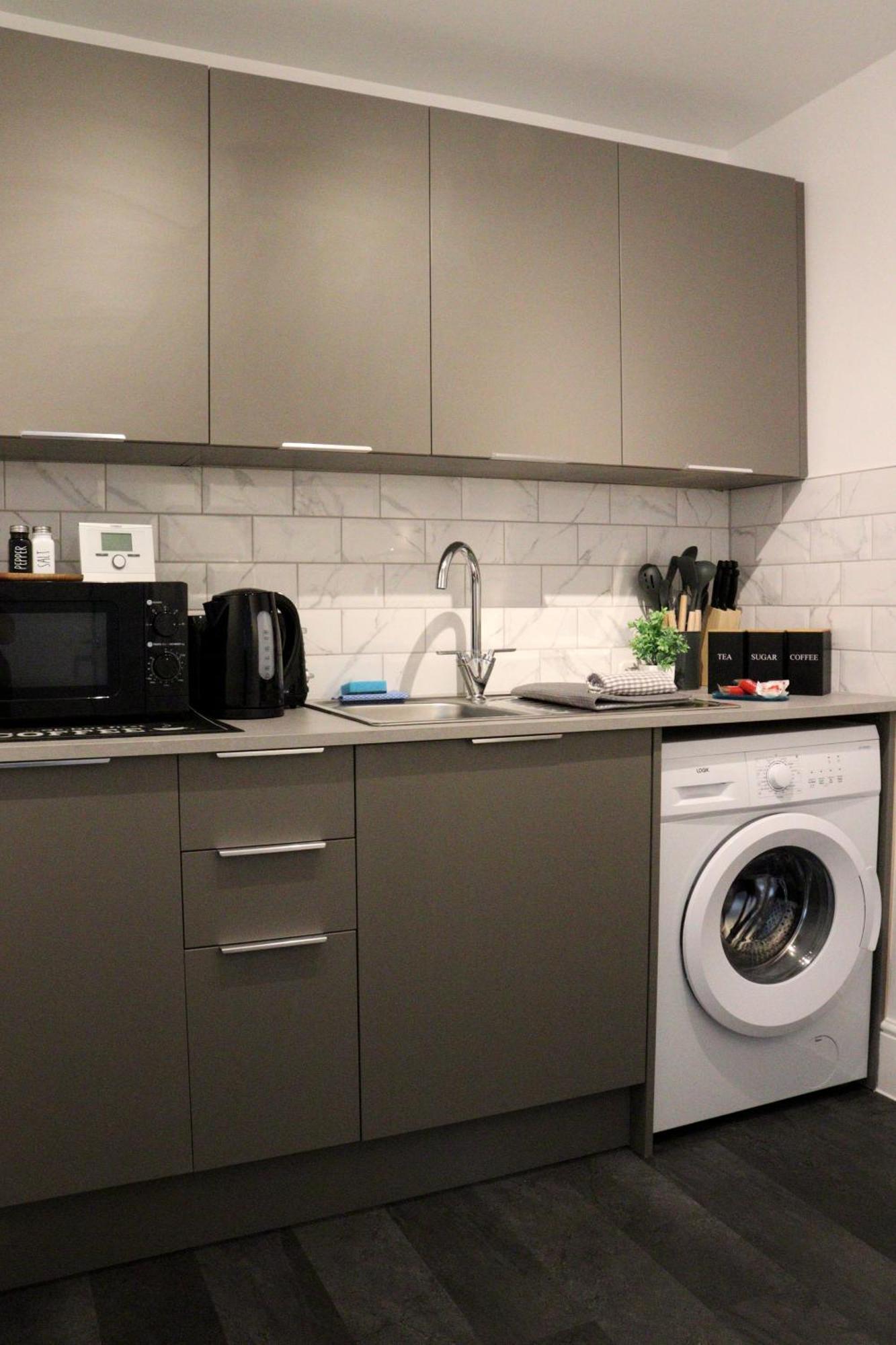 Brand New Modern Apartments Steps From Gloucester Quays Εξωτερικό φωτογραφία